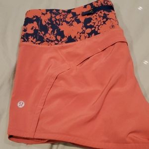 Size 6 Lulu shorts